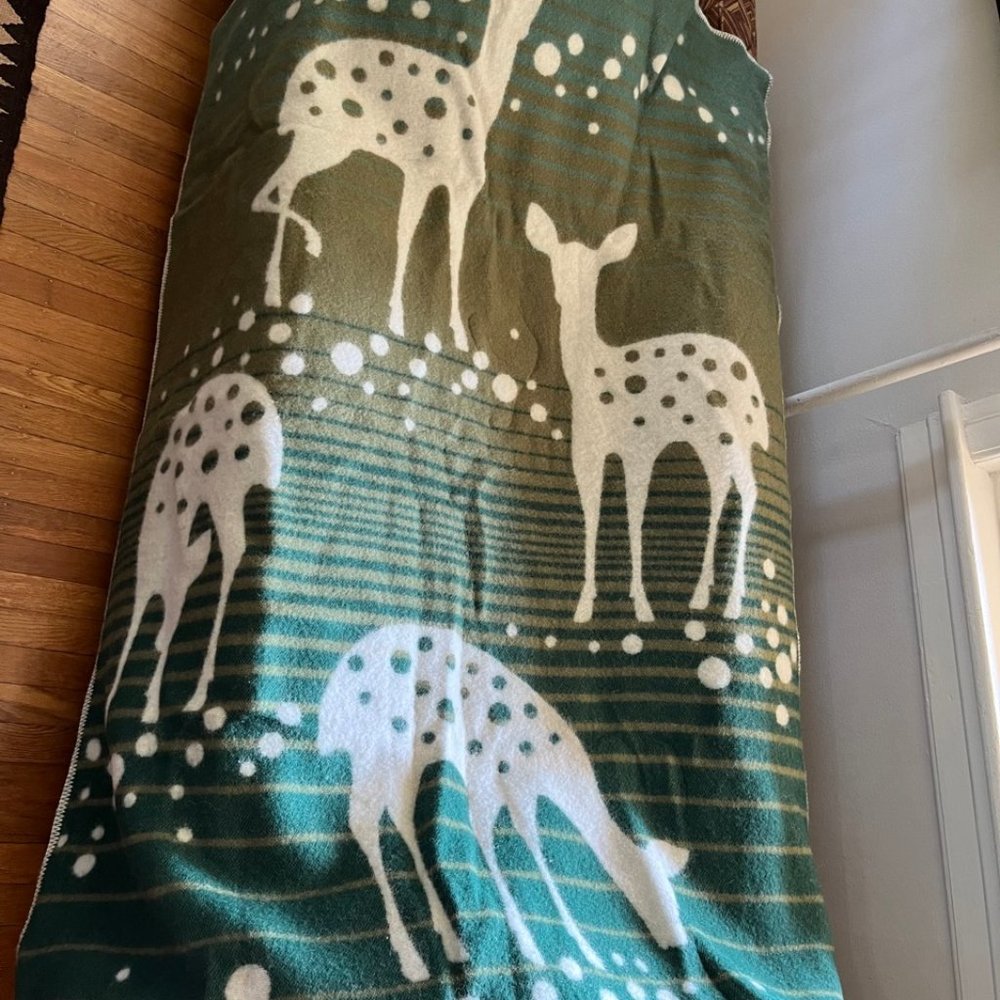 Barker Textiles Luxury Oversized Throw 88% Wool 12% Cotton Deer Green